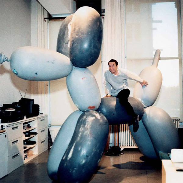 Balloon Dog Sculpture